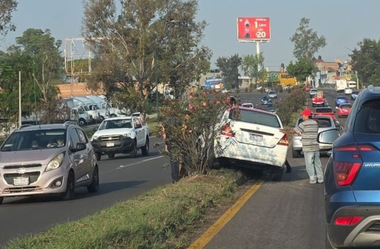 Se registra accidente automovilístico en la avenida Morelos Norte de Morelia