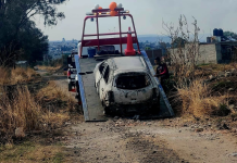 Hallan auto calcinado en las cercanías de la colonia Torreón Nuevo, al norte de Morelia