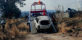 Hallan auto calcinado en las cercanías de la colonia Torreón Nuevo, al norte de Morelia