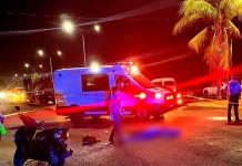 Adolescentes motociclistas son arrolladas por un tráiler en Lázaro Cárdenas; hay una fallecida y una lesionada