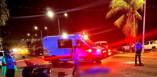 Adolescentes motociclistas son arrolladas por un tráiler en Lázaro Cárdenas; hay una fallecida y una lesionada