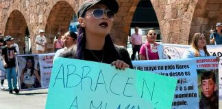 Madres buscadoras continúan marchando por sus desaparecidos