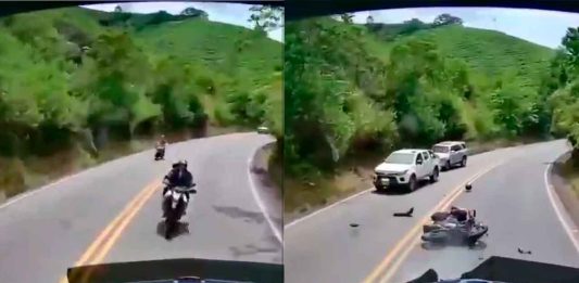 VIDEO | Motociclista invade carril y choca de frente contra camión en Colombia