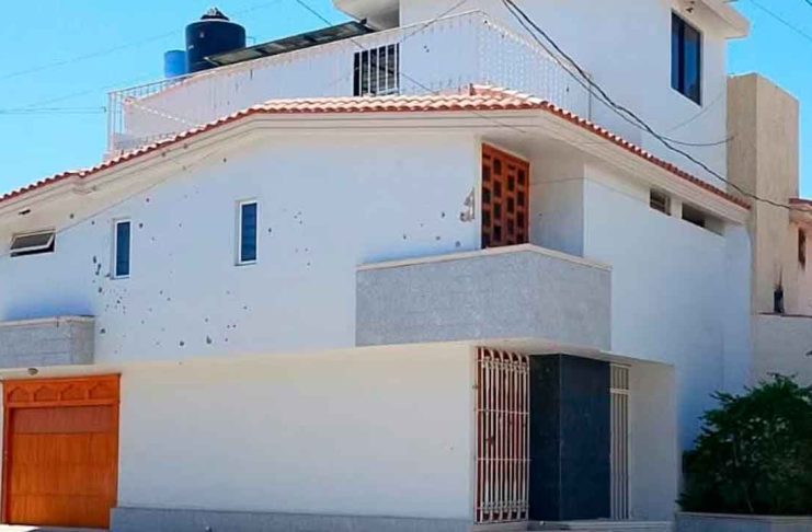 Atacan a balazos residencia donde vivía el gobernador con licencia Rubén Rocha Moya en Culiacán
