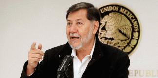 El senador de la República Fernández Noroña cuestionó la salida de los exfuncionarios de Sinaloa a Estados Unidos