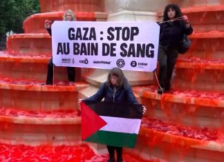 Activistas exigen alto al fuego en Gaza tras teñir de rojo fuente en París