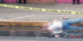 Ataque directo en Iztapalapa: Motociclistas asesinan a un sujeto a plena luz del día sobre Av. Tláhuac