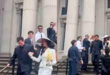 #VIDEO // Dua Lipa y Callum Turner se casan en una íntima ceremonia civil en Londres