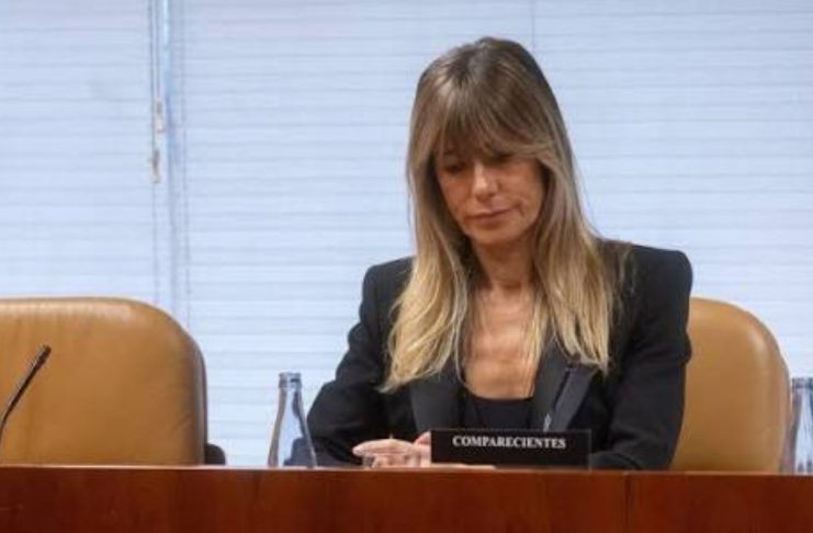 Begoña Gómez, esposa del presidente de España, se enfrentará a juicio y se le retirará el pasaporte