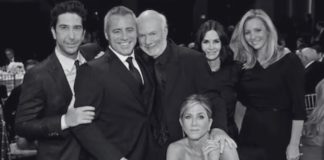 Fallece James Burrows, legendario director de Friends y The Big Bang Theory, a los 85 años