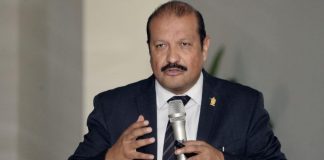 Conceden suspensión provisional a Sergio Carmelo Domínguez y ordenan su regreso a la Facultad de Derecho