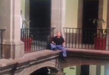 #VIDEO // Protesta por el transporte público provoca momentos de angustia en Palacio de Gobierno