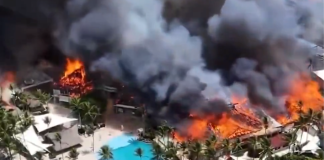 #VIDEO // El paraíso se convirtió en emergencia: incendio obliga a evacuar a miles en hotel de lujo