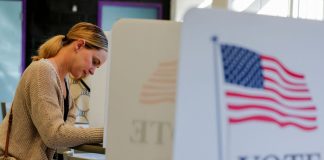 ¿Un solo voto por familia? Reavivan polémica propuesta que podría eliminar el sufragio individual de las mujeres