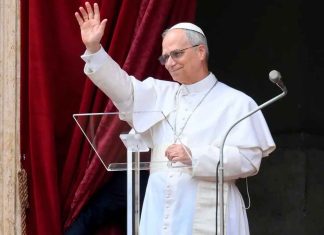 El Papa León XIV pide parar la polarización y crítica el rearme