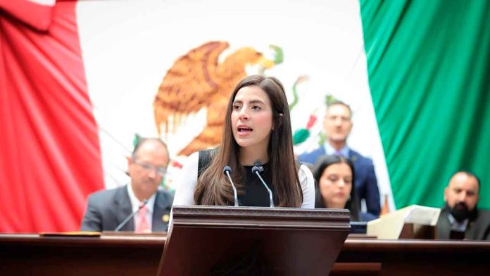 Giulianna-Bugarini-Morelia-no-merece-más-deuda