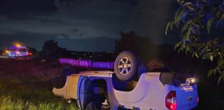 Se registra volcadura de camioneta en la Morelia-Pátzcuaro
