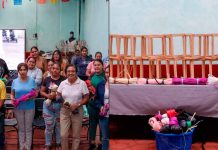 Impulsan el autoempleo en Zacapu con taller de elaboración de bolsas de hilo en Taríacuri