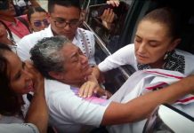 #VIDEO // “Ayúdeme a encontrarla”: madre de Roxana Guzmán intercepta a Sheinbaum para pedir apoyo