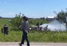 #Video || Tragedia en Missouri: avioneta con paracaidistas se desploma tras despegar; mueren 12 personas
