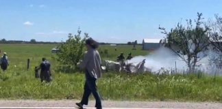 #Video || Tragedia en Missouri: avioneta con paracaidistas se desploma tras despegar; mueren 12 personas