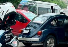 Se registra choque entre dos autos cerca de Villas Oriente, en Morelia