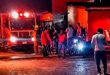 Se registra incendio en vivienda de colonia La Mora de Uruapan; hay dos lesionados