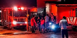 Se registra incendio en vivienda de colonia La Mora de Uruapan; hay dos lesionados