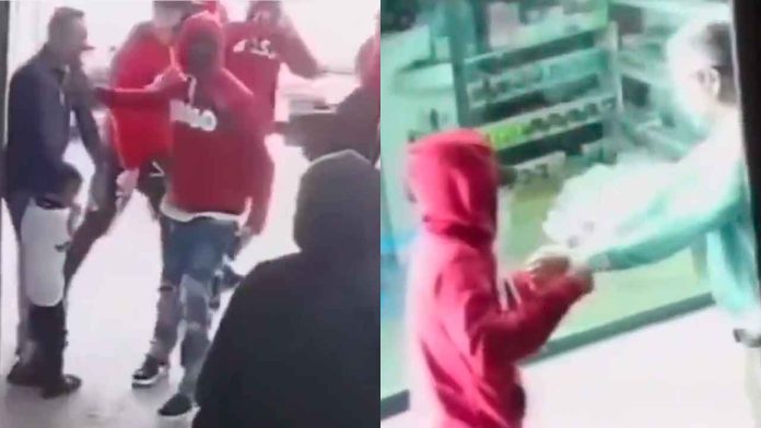 Sujetos-con-sudaderas-rojas-asaltan-una-joyería-en-Aguascalientes