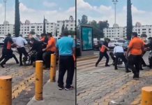 #VIDEO // Hartos de los robos, trabajadores de Chedraui en Iztapalapa propinan golpiza a presunto ladrón