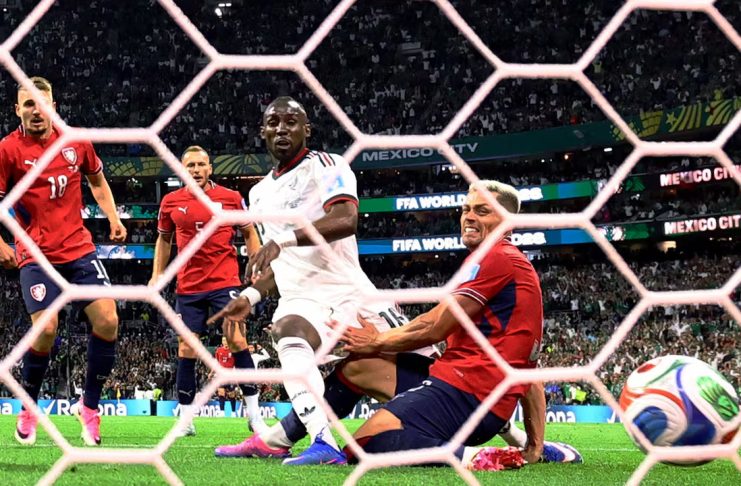 #VIDEOS // Así fueron los tres goles con los que México logró su victoria histórica ante Chequia