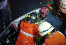 Choque de auto contra árbol deja dos muertos y un herido en la Morelia-Pátzcuaro