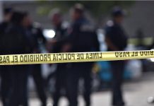 Con una camioneta, derriban puerta para sustraer a una mujer de su domicilio en Salamanca