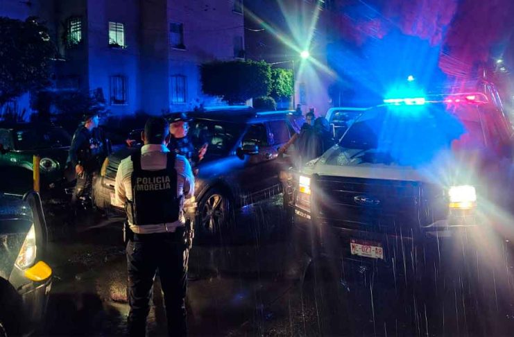 Detienen Policía Morelia y Guardia Civil a dos hombres por presunto robo con violencia a tienda Oxxo