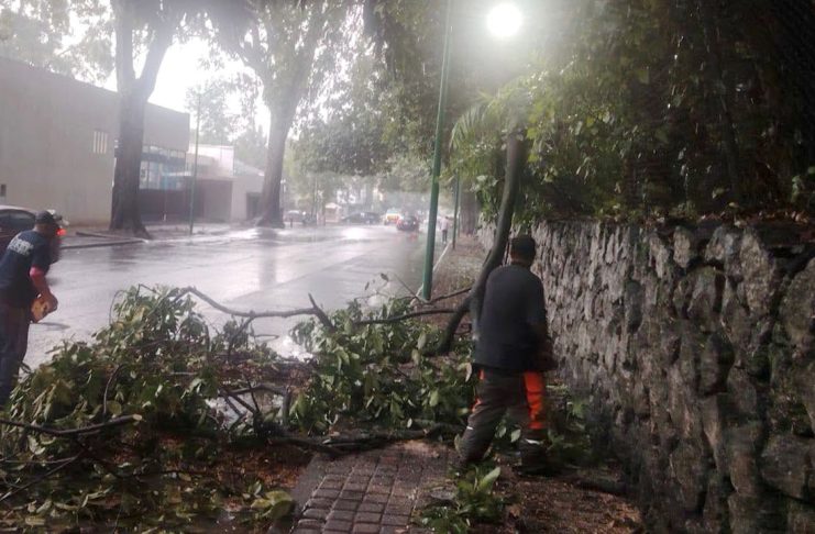 Reportan encharcamientos e inundaciones en Morelia tras lluvias de esta noche