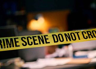 Hallan restos mutilados y huesos quemados en la cabaña de un fanático de asesinos seriales