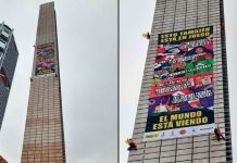 Greenpeace despliega lona en la Estela de Luz a días del Mundial 2026 en la CDMX
