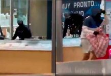 #VIDEO // Hombres armados atracan joyería a mazazos dentro de un centro comercial en España