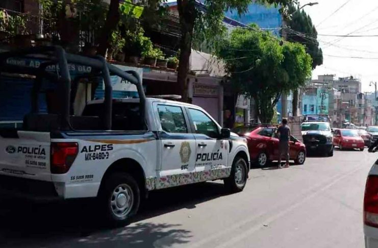 #VIDEO // Hallan a joven en situación de calle sin vida y con huellas de violencia en la alcaldía Álvaro Obregón
