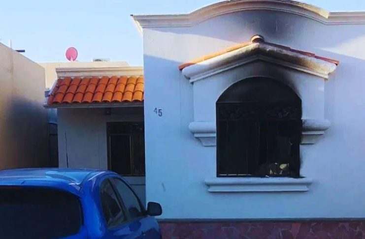 Fallece mujer de 50 años y su gato en fuerte incendio domiciliario en Sonora