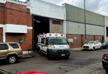 Muere trabajador tras caer de lo alto de una bodega en Morelia
