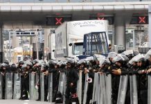 Policía frena a normalistas de Ayotzinapa en Tlalpan; buscaban unirse a protestas de la CNTE