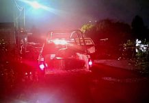 Hallan cadáver encobijado y putrefacto al oriente de Uruapan