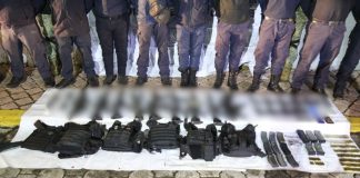 Detiene Guardia Civil a 9 presuntos implicados en usurpación de funciones; aseguran armas, equipo táctico y droga