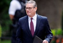 Renuncia Starmer como primer ministro de Reino Unido