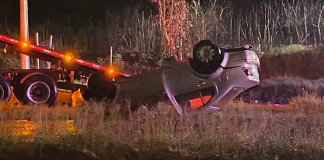 Vuelca auto en la Madero Poniente de Morelia, salida a Quiroga