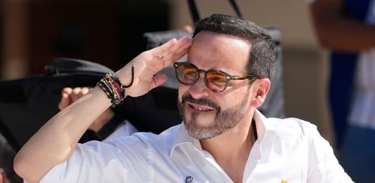 Abelardo de la Espriella gana la presidencia de Colombia en una ajustada segunda vuelta