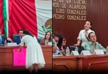 #VIDEO // Regidora de Morena escribe “inmoviliario” durante protesta y desata burlas en Aguascalientes