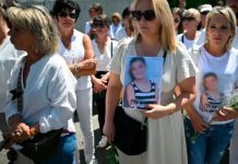 Marcha en Francia en homenaje a una menor asesinada cuestiona fallas en el sistema judicial