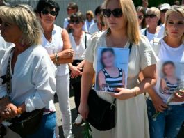 Marcha en Francia en homenaje a una menor asesinada cuestiona fallas en el sistema judicial